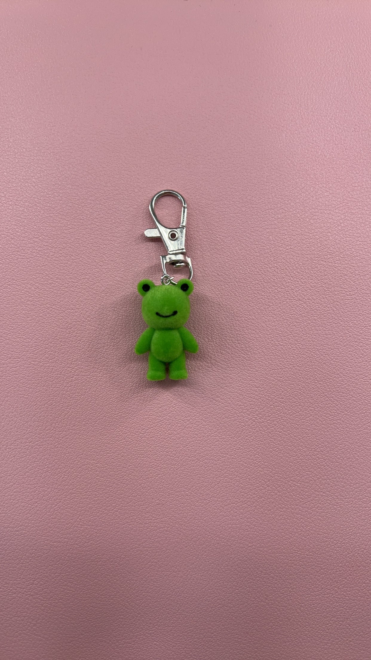 Fuzzy frog blingz